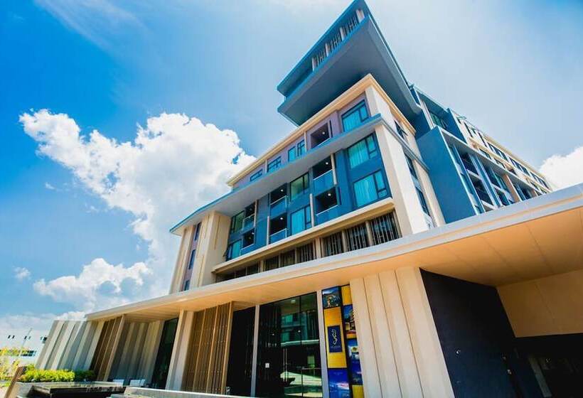 Hotel The Aristo Resort