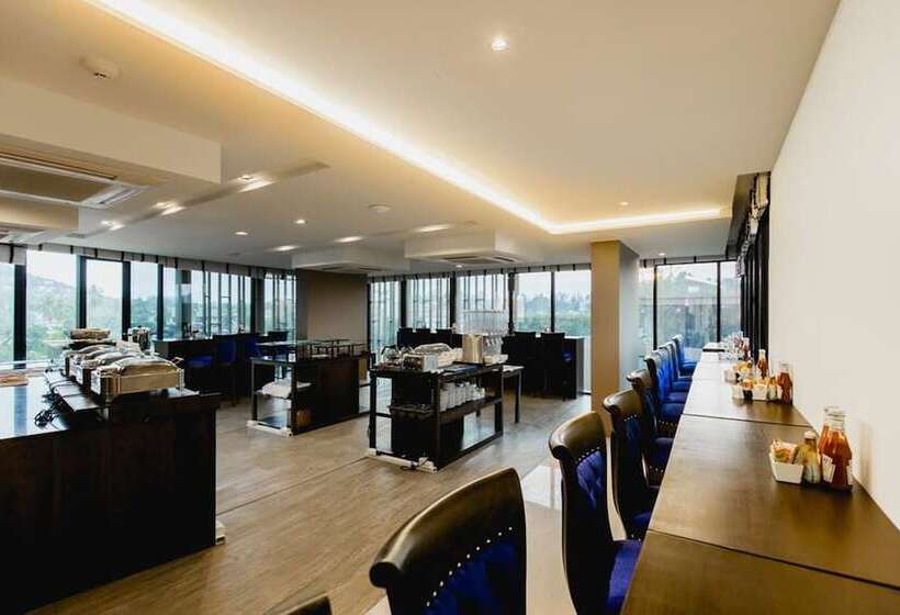 Hotel The Aristo Resort