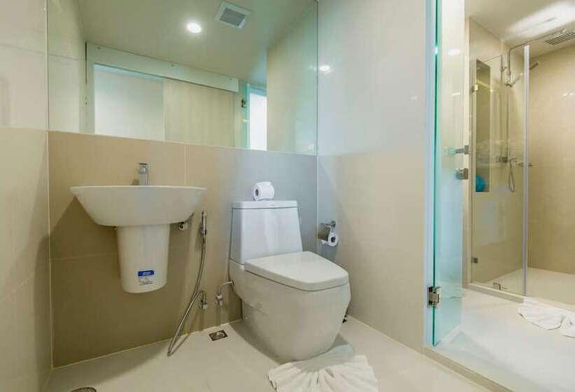 Hotel The Aristo Resort