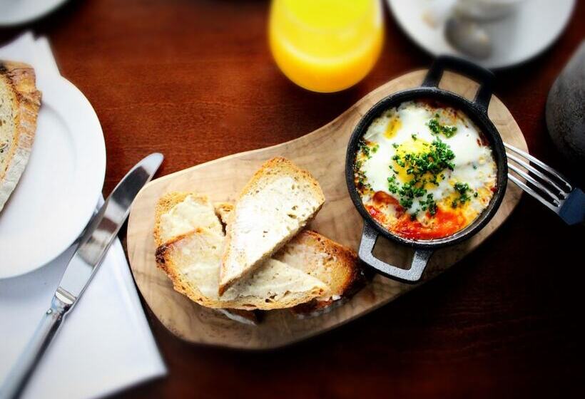 فندق The White Horse Inn