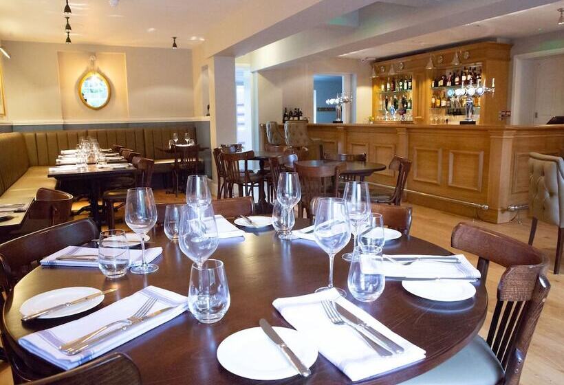 فندق The White Horse Inn