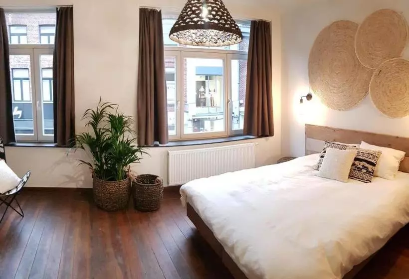 Anthos B&b