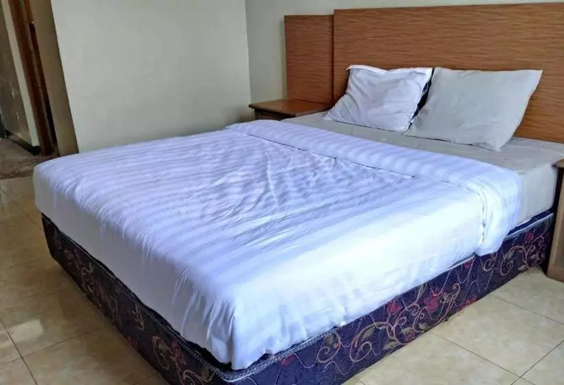 Hotel Oyo 3370  Dian Chandra