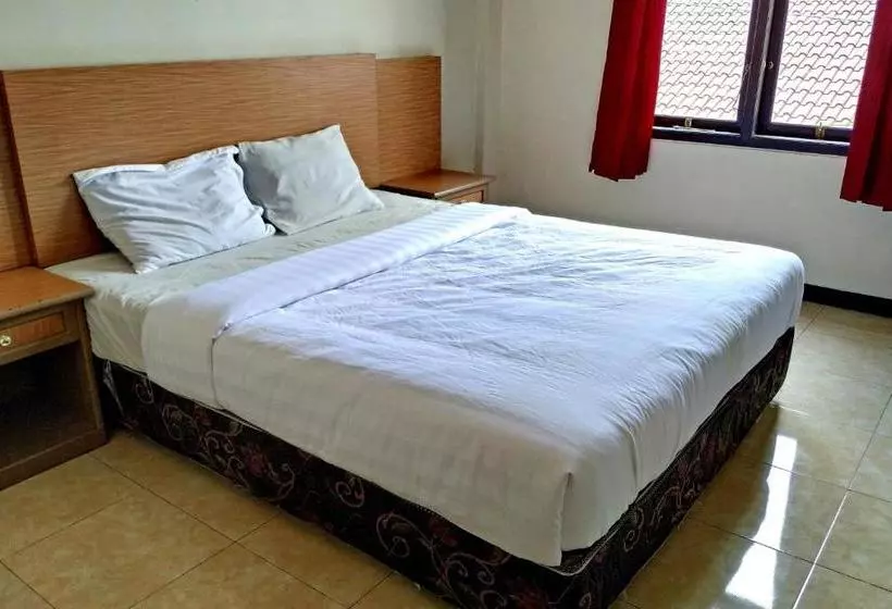 Hotel Oyo 3370  Dian Chandra