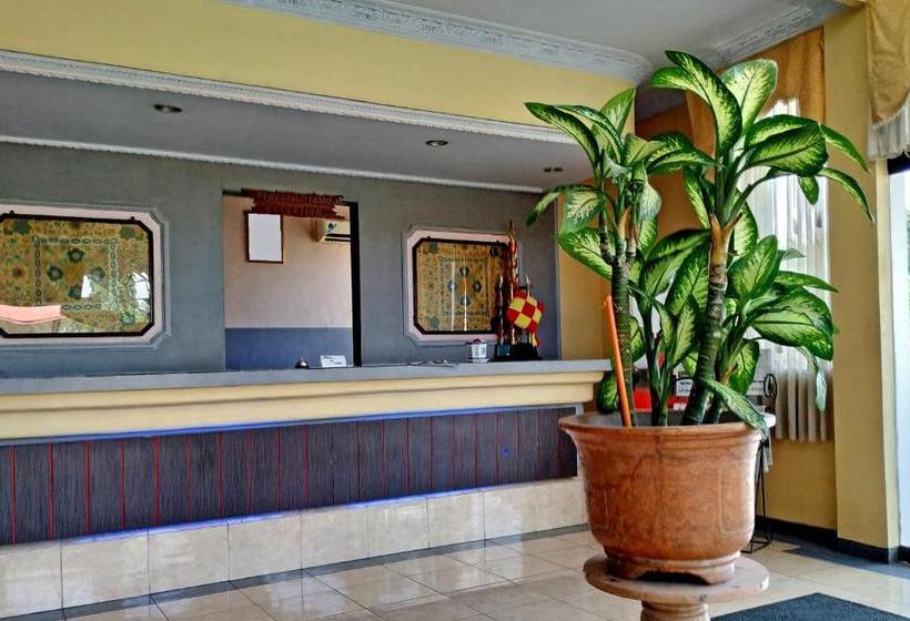 בית מלון כפרי Oyo 3370  Dian Chandra