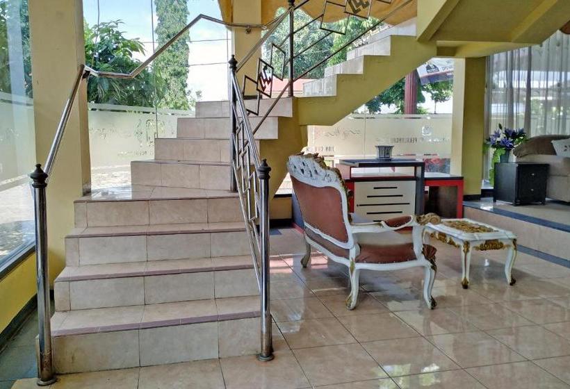 בית מלון כפרי Oyo 3370  Dian Chandra