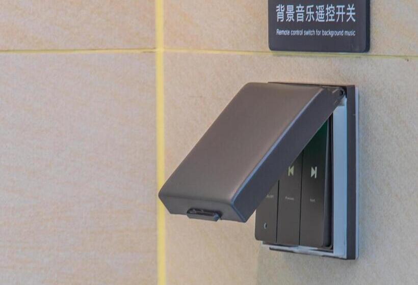 Lavande Hotels·zhuhai Qinglv Middle Road Opera House