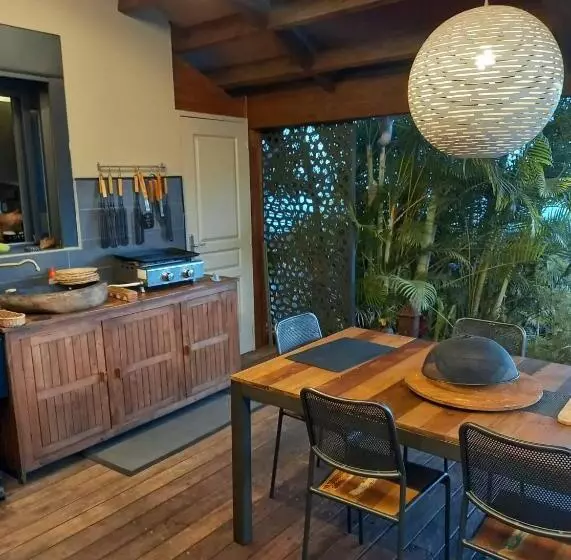 پانسیون Suite Indigo Jacuzzi Prive Piscine Vue Mer Acces Cuisine Laverie