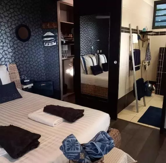 پانسیون Suite Indigo Jacuzzi Prive Piscine Vue Mer Acces Cuisine Laverie