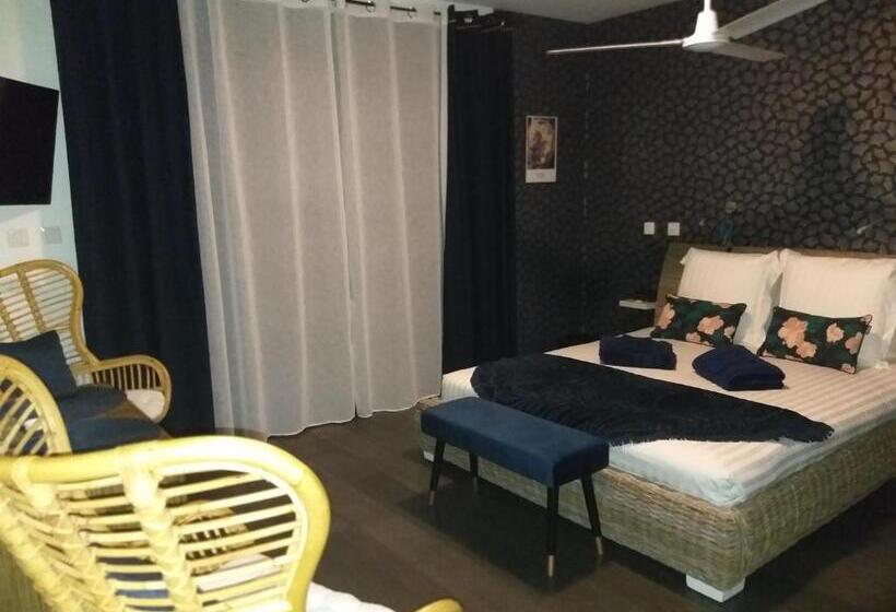 پانسیون Suite Indigo Jacuzzi Prive Piscine Vue Mer Acces Cuisine Laverie