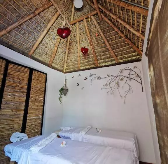 Casa Flores Hotel & Spa