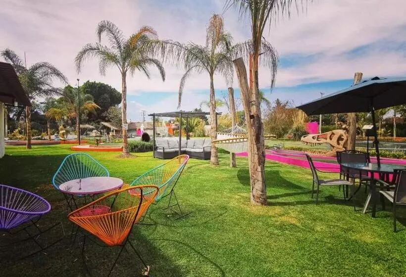 Casa Flores Hotel & Spa