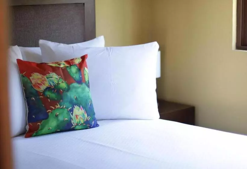 Casa Flores Hotel & Spa