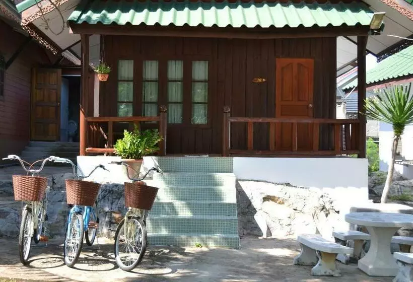 ホテル Benjaporn Bungalow