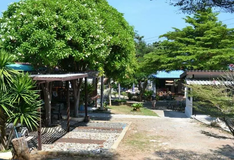 ホテル Benjaporn Bungalow