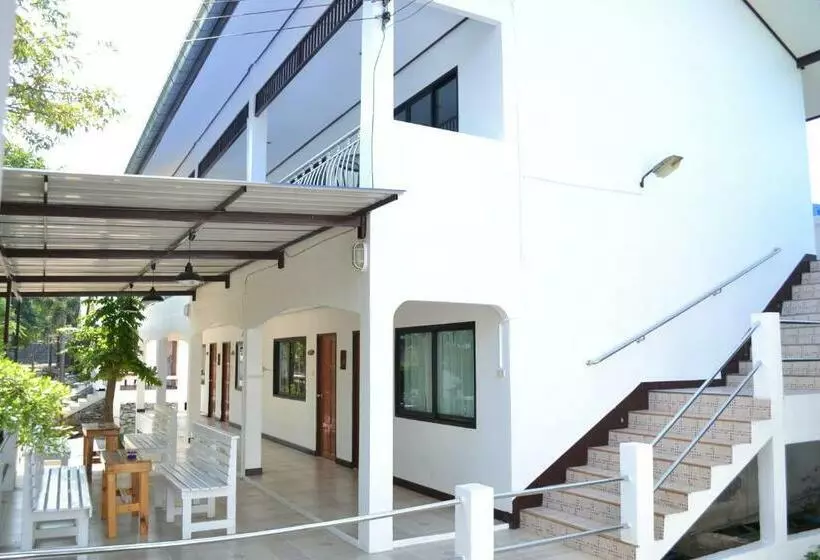 ホテル Benjaporn Bungalow