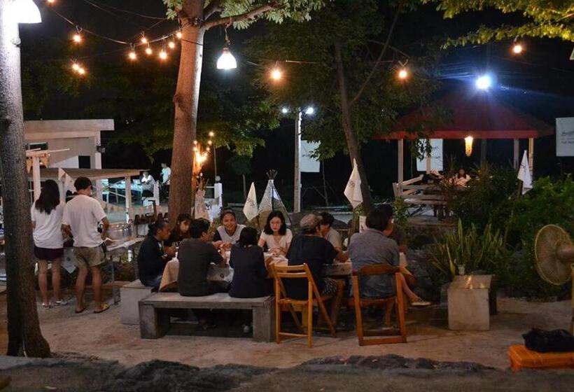 בית מלון כפרי Benjaporn Bungalow