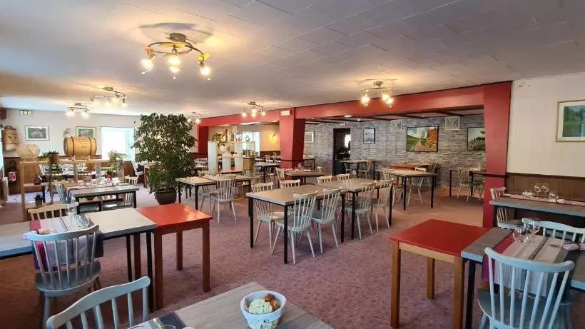 Hotelli Logis Ferme  De La Vrine