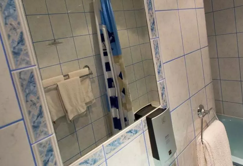 Hotelli Logis Ferme  De La Vrine