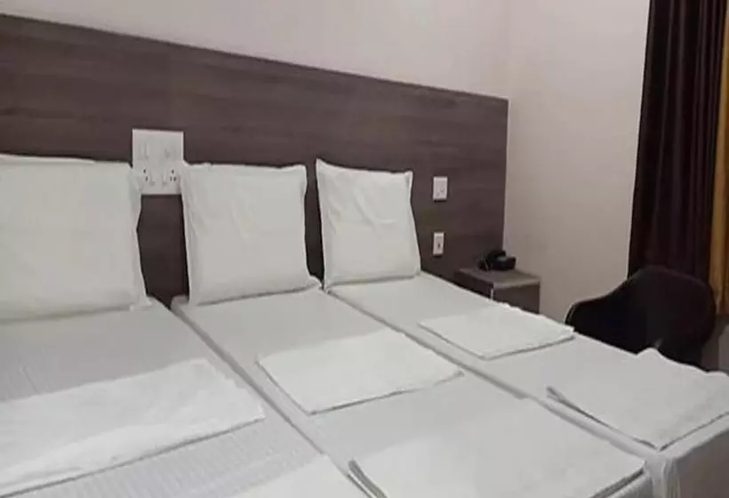 ホテル Nb Venkaeswara Grand Inn