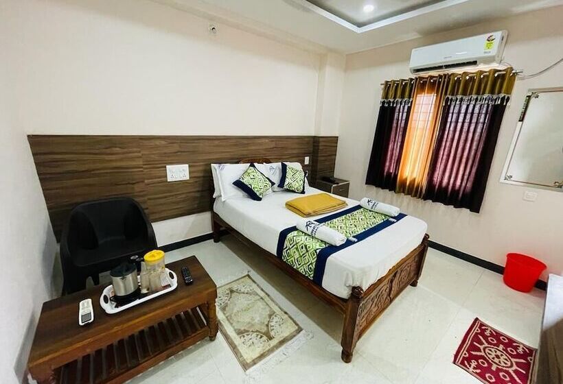 Hotel Nb Venkaeswara Grand Inn