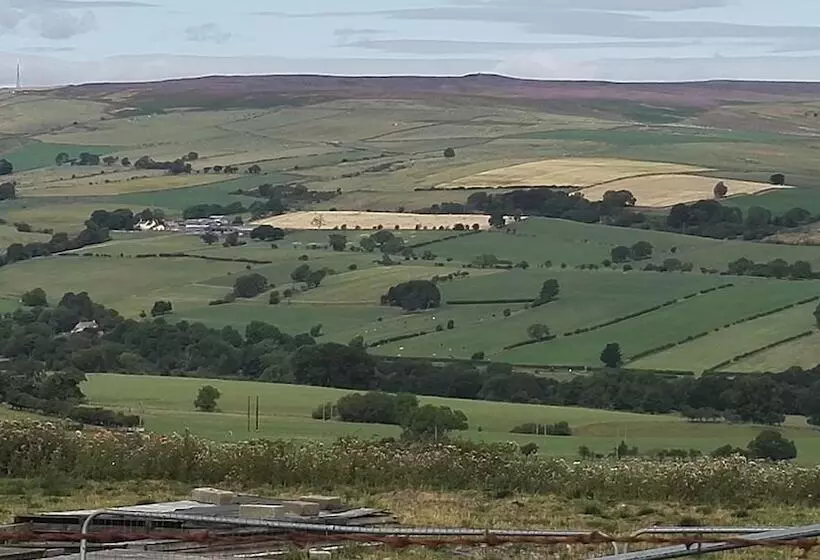 Newlands Hall Farmouse B&b