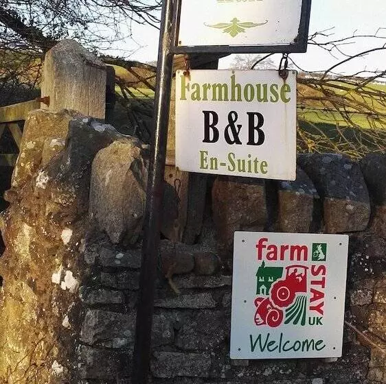 Newlands Hall Farmouse B&b