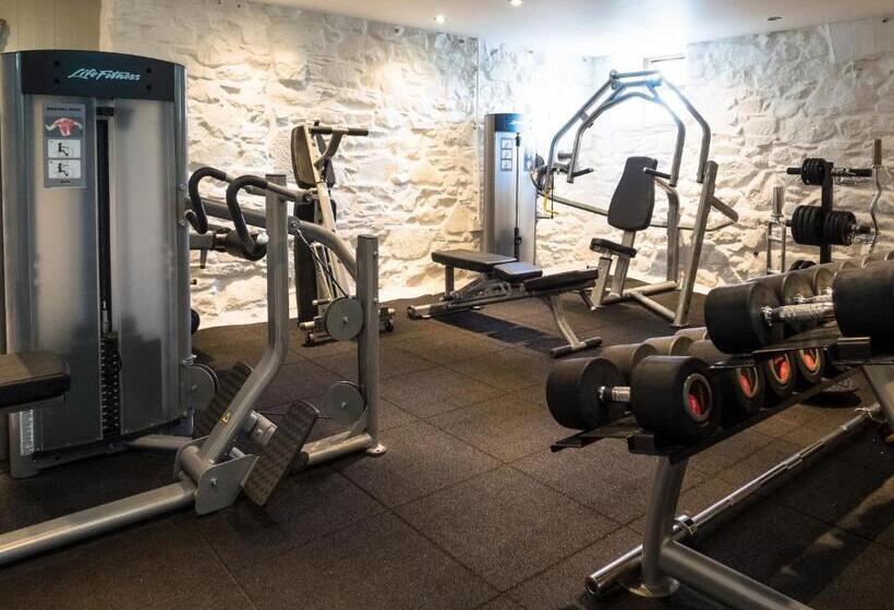 بنسيون The Wayside And Whisky Barn