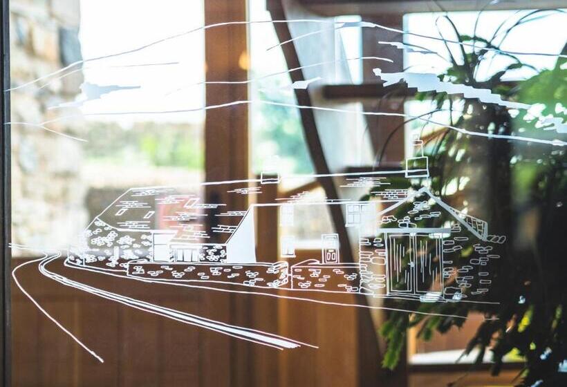 بنسيون The Wayside And Whisky Barn