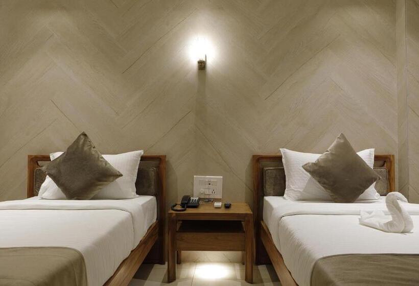 בית מלון כפרי Artilla Inn