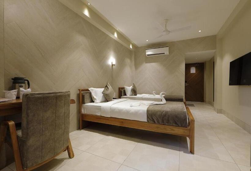 בית מלון כפרי Artilla Inn