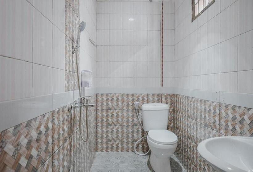 פנסיון Reddoorz Plus Near Istana Maimun Medan