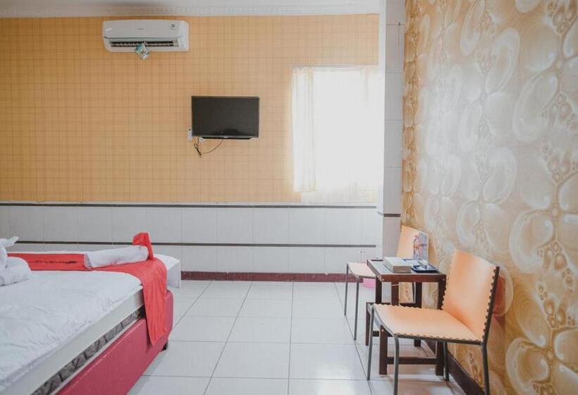 פנסיון Reddoorz Plus Near Istana Maimun Medan