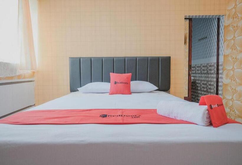 פנסיון Reddoorz Plus Near Istana Maimun Medan
