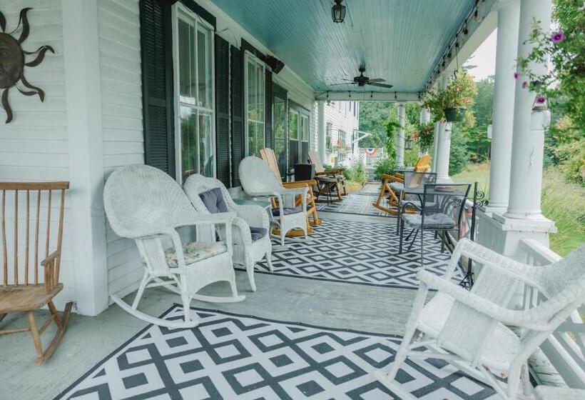 민박 The Greenfield Inn