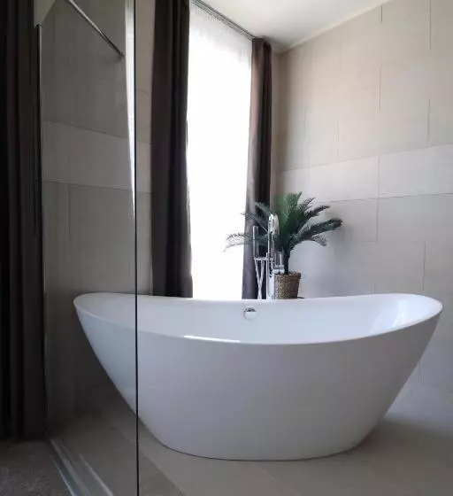 ホテル Baobab Suites