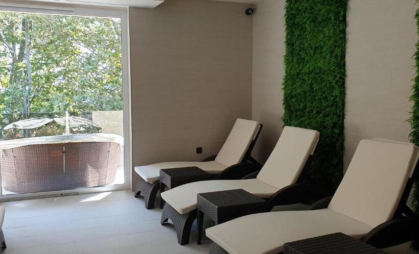 酒店 Baobab Suites