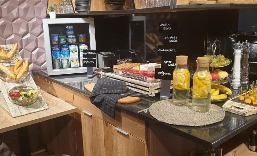 酒店 Baobab Suites