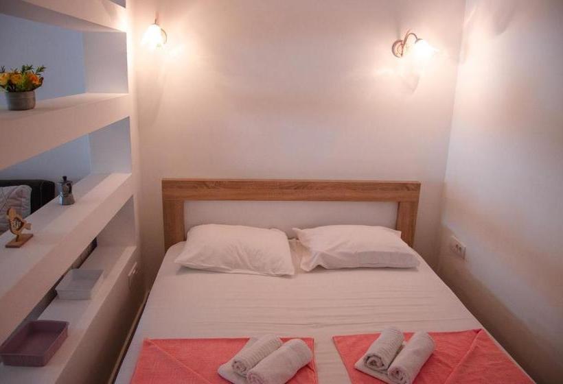 پانسیون Mediterranean Retreat Becici