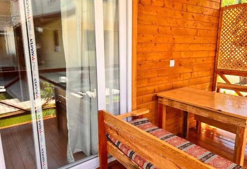 Adrasan Parlak Evleri