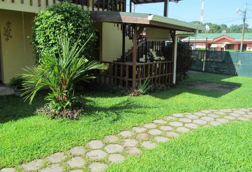 ユースホステル Marfi Inn