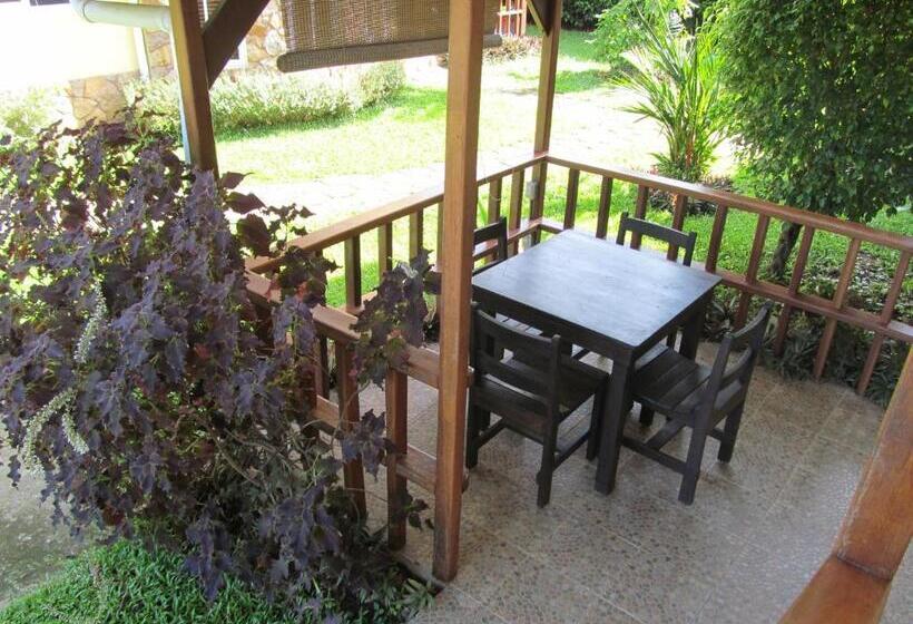 ユースホステル Marfi Inn