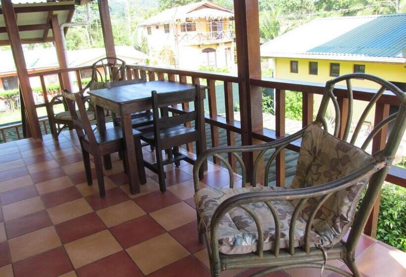 ユースホステル Marfi Inn