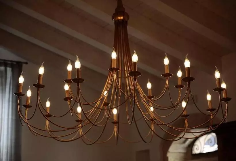 Aamiaismajoitus (B&B) Dimora Di Catullo   Ospitalità Di Charme