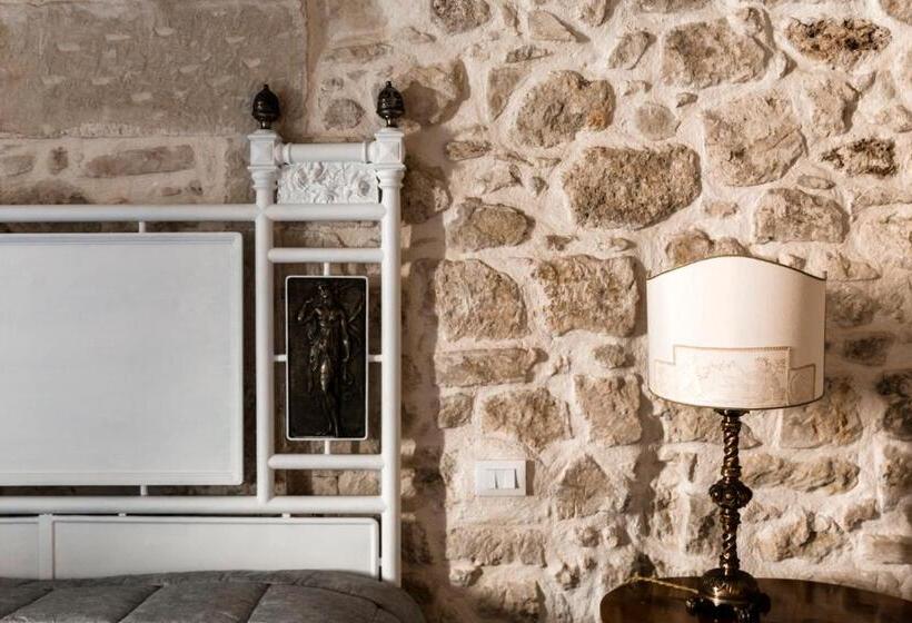 مبيت وإفطار Dimora Di Catullo   Ospitalità Di Charme