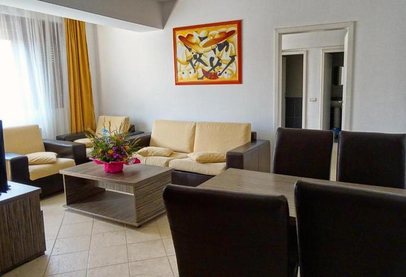 Club Residence Apartments