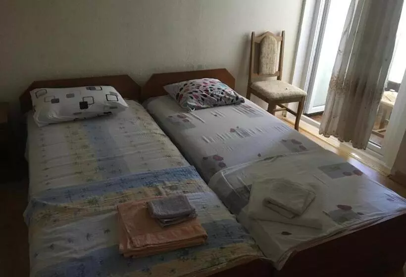 پانسیون Bujtina  Oltas