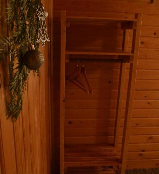 פנסיון Faina House