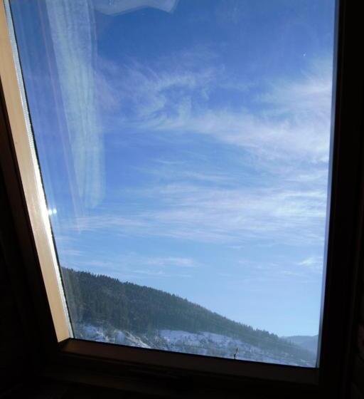 פנסיון Faina House