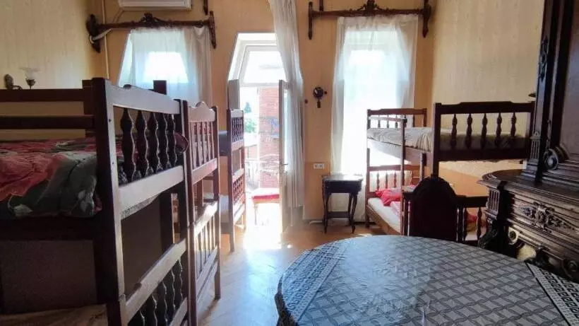 پانسیون Guest House Irina Tbilisi
